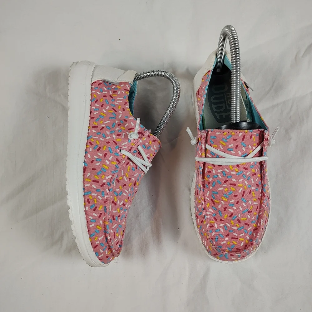Hey Dude Wendy Youth Birthday Pink Sprinkles Slip-On Shoes Youth 5 Women's 6 - Picture 2 of 10